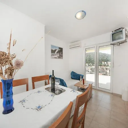 Bertie's - Two Bedroom With Terrace And Sea View A1 * Smokvica (Korcula)