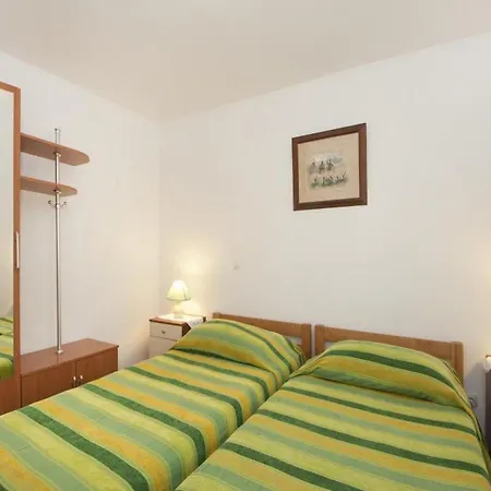 Apartment Bertie's - Two Bedroom With Terrace And Sea View A1 *