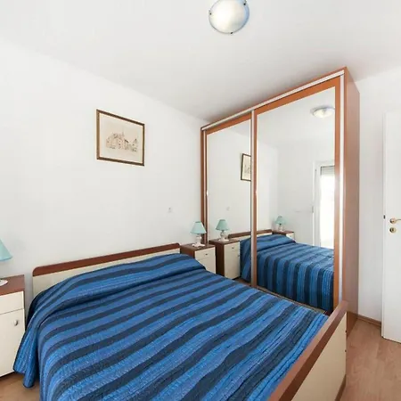 Bertie's - Two Bedroom With Terrace And Sea View A1 Smokvica (Korcula)