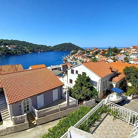 Bertie's - Two Bedroom With Terrace And Sea View A1 Apartment *